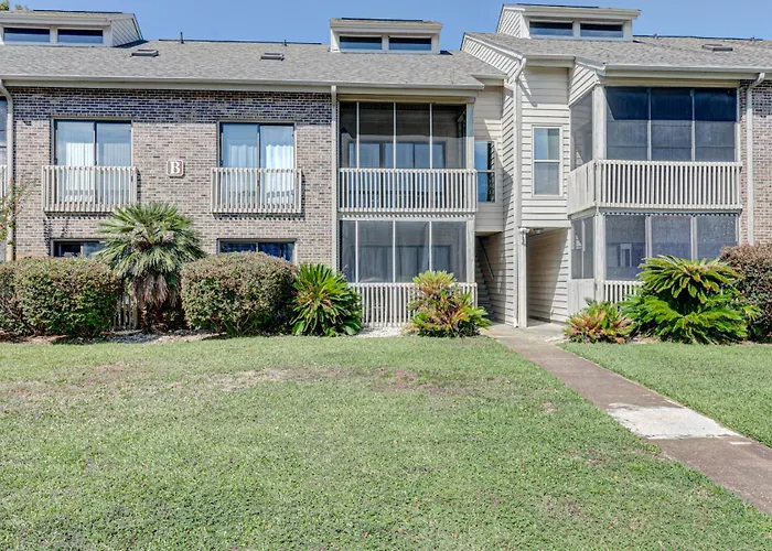 5 Mins To Beach W/ Pool & Views